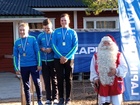 Niko, Santeri ja Joonas - kaksi joukkuekultaa !!
Joulupukki ihmeissään !!
